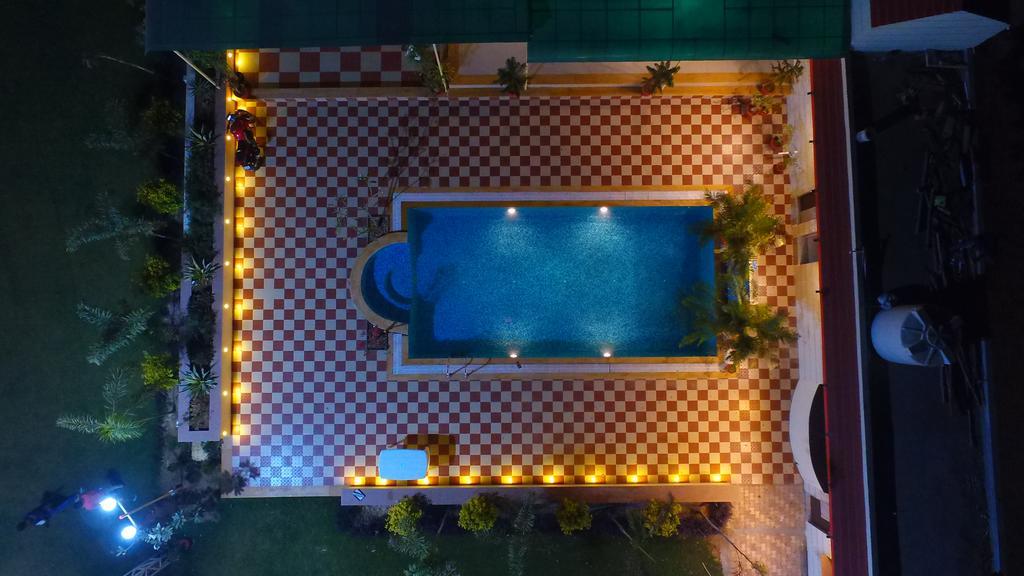 Krishna Farm Otel Vasad Dış mekan fotoğraf